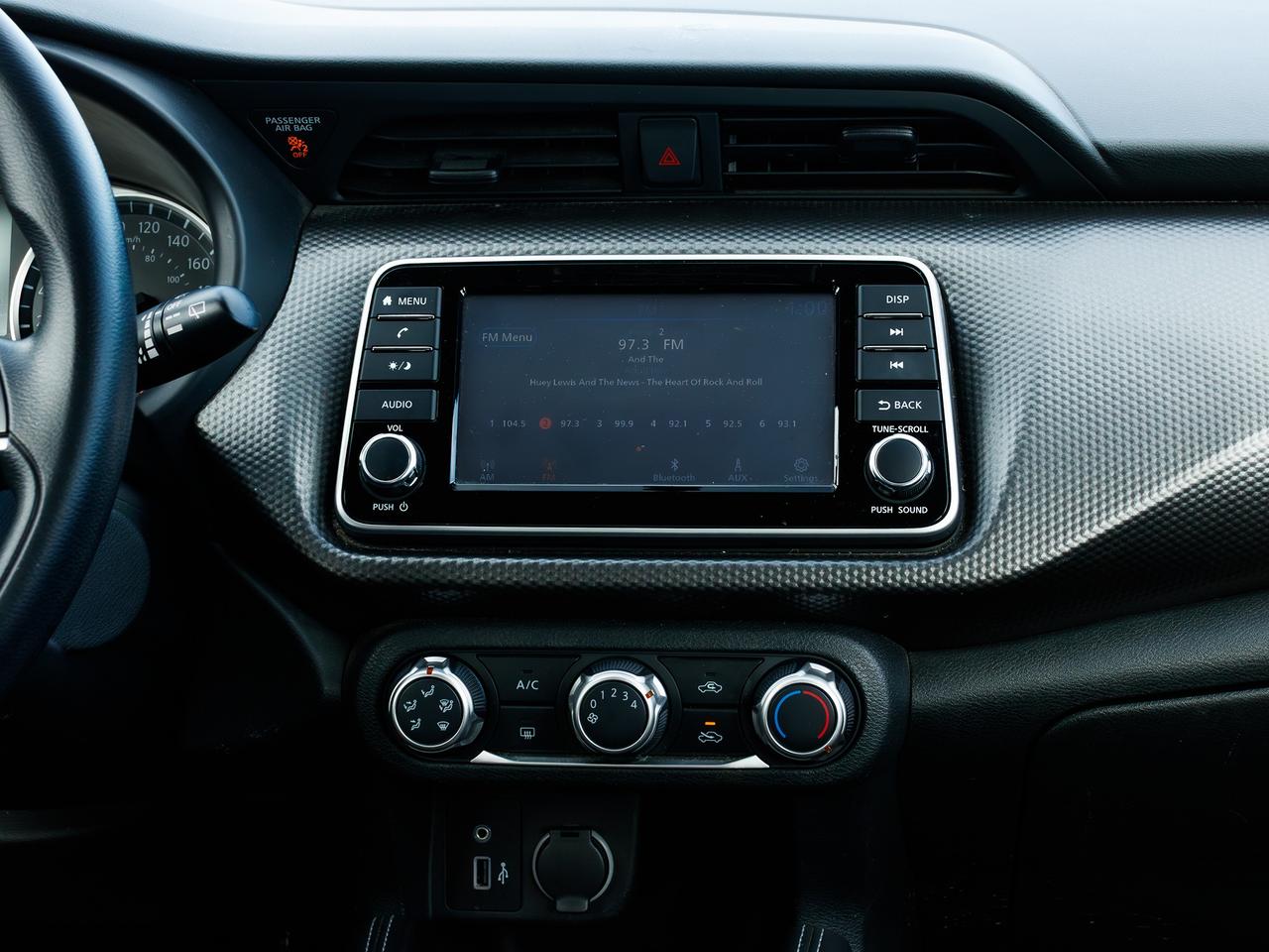 2019 Nissan Kicks SV| CLEAN CARFAX | NO ACCIDENTS| Photo