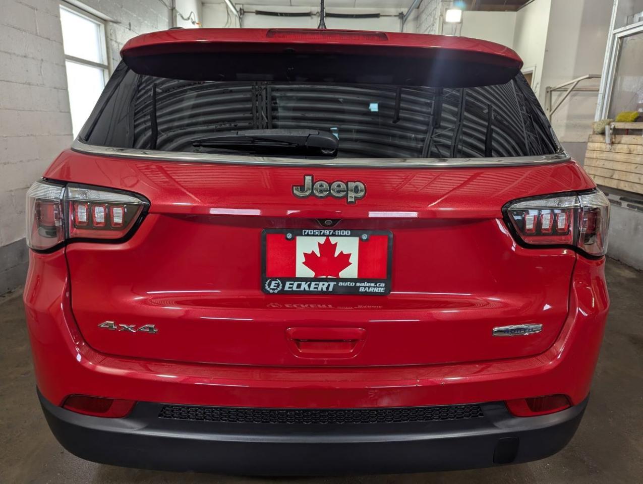2018 Jeep Compass North LATITUDE WITH LEATHER!! Photo4