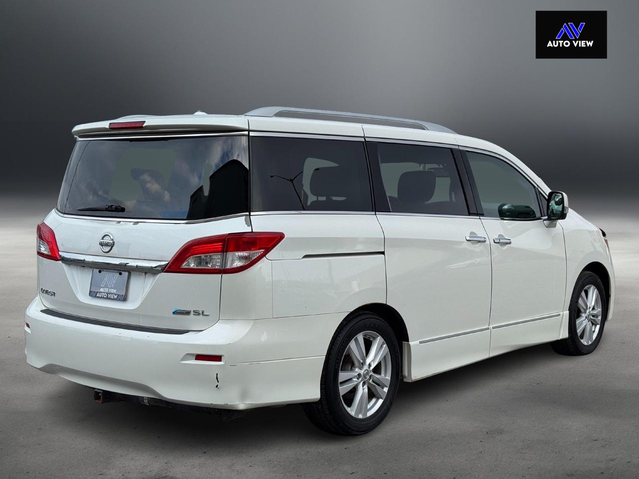 2012 Nissan Quest SL **LOW KM FOR YEAR** Photo
