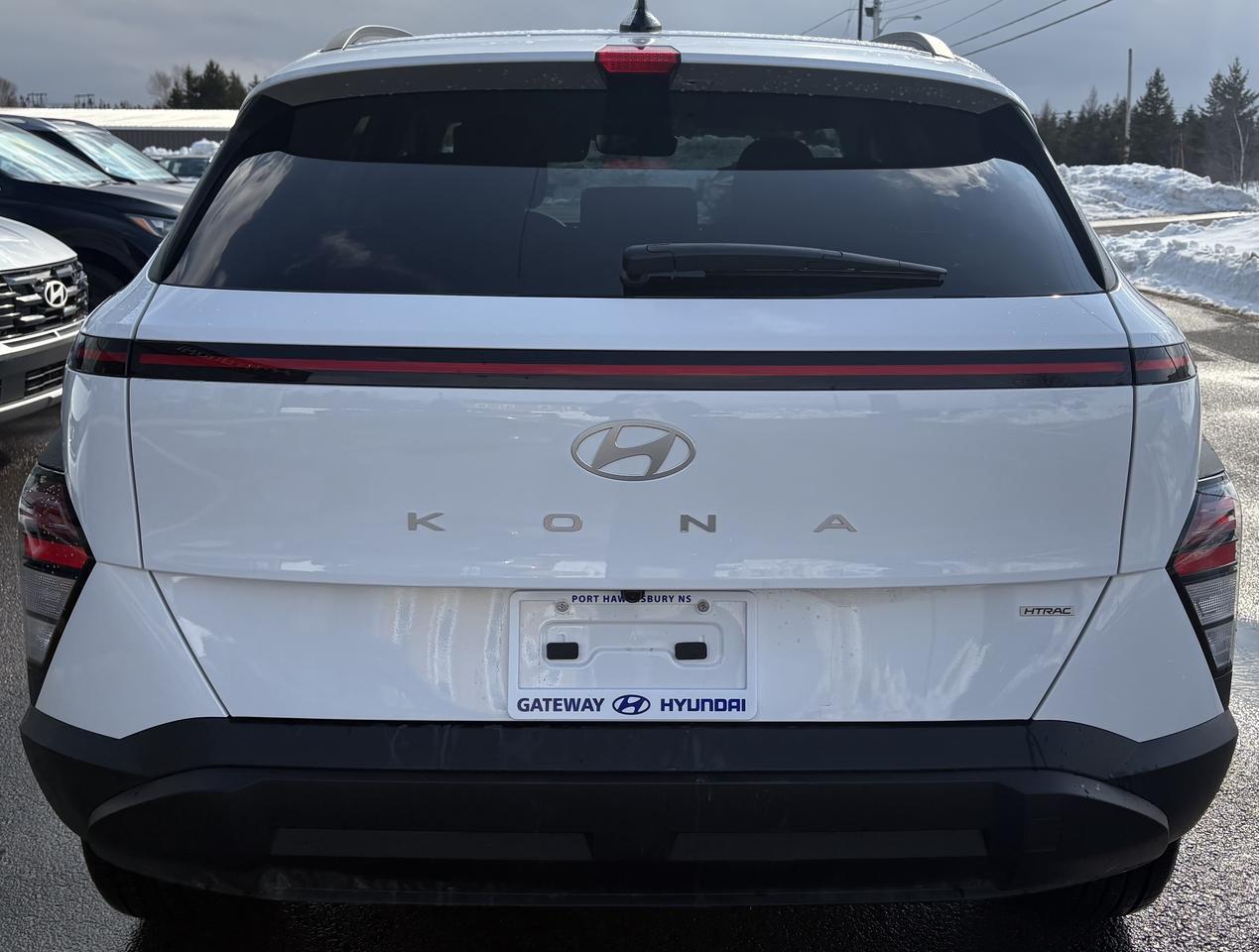2026 Hyundai KONA 2.0L Preferred AWD Photo3