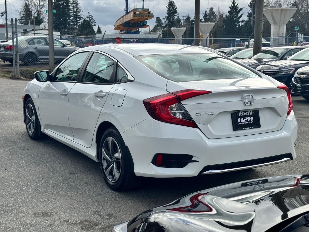 2019 Honda Civic FINANCING AVAILABLE Photo7