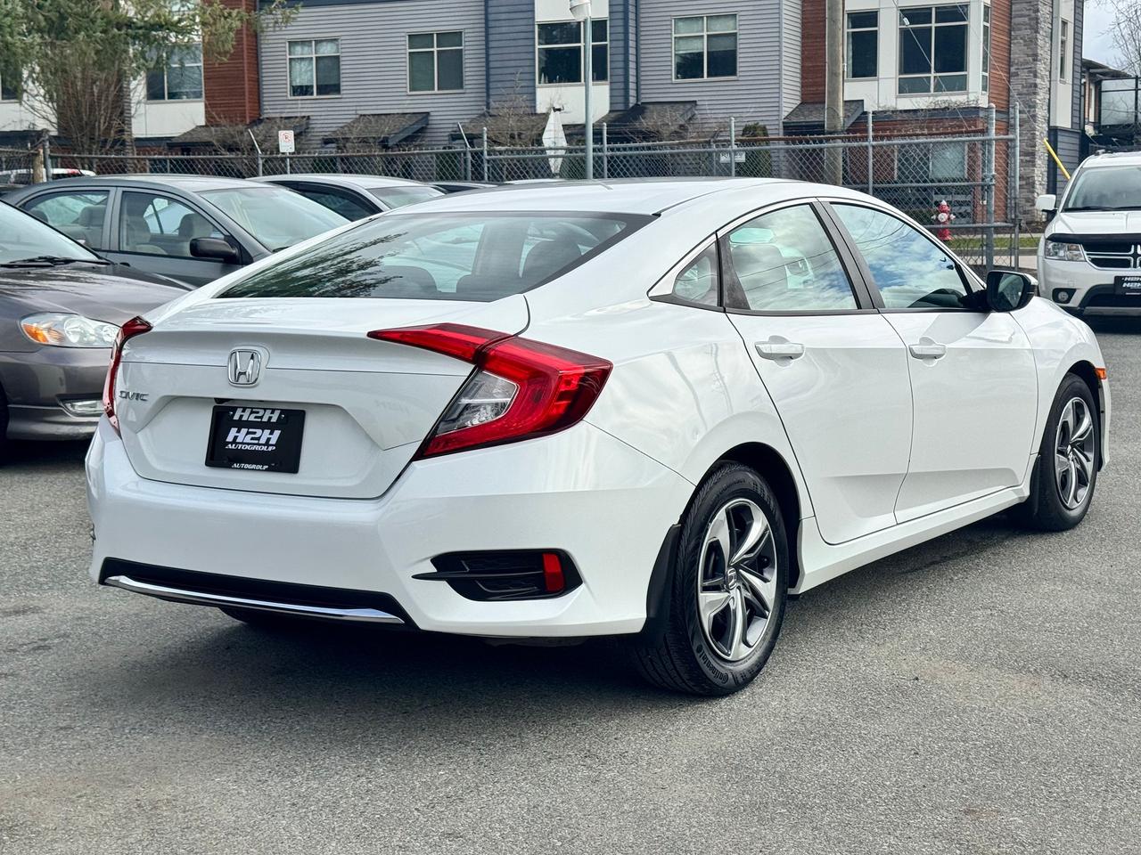 2019 Honda Civic FINANCING AVAILABLE Photo5