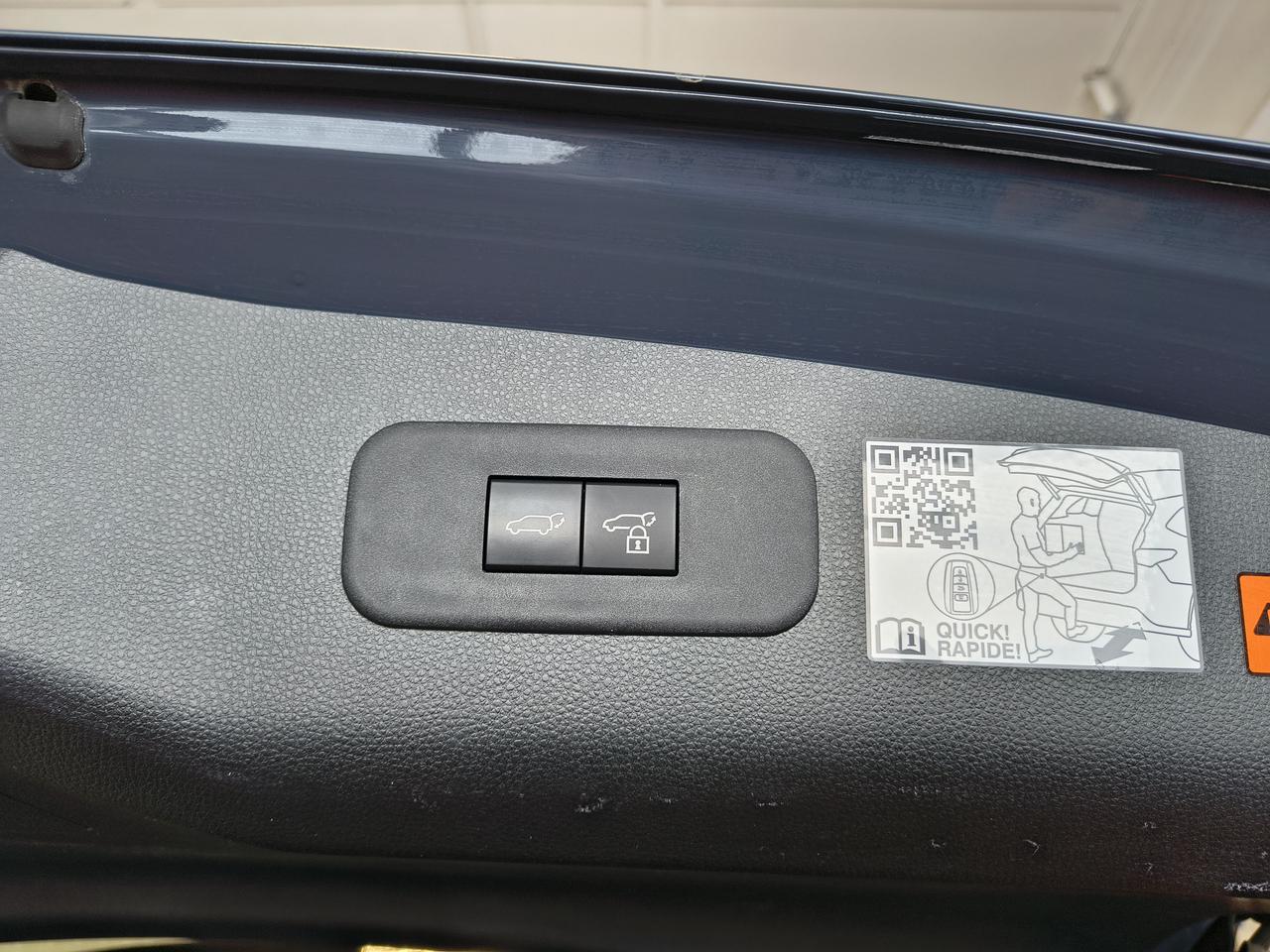 2025 Toyota Crown Signia Limited Photo0