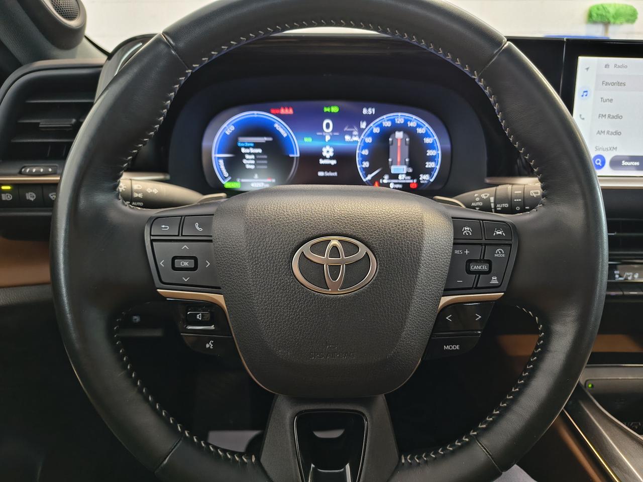 2025 Toyota Crown Signia Limited Photo0