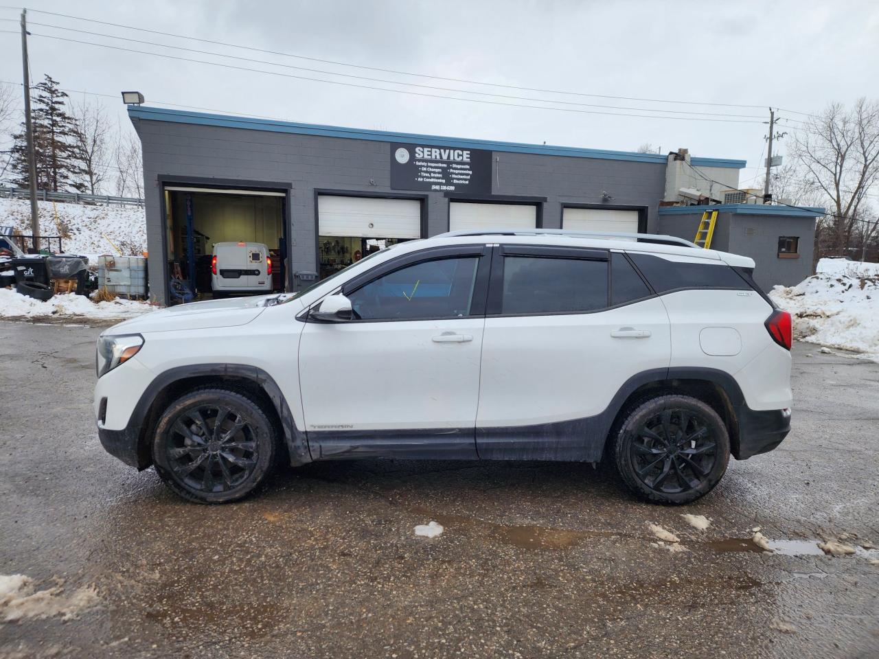 2020 GMC Terrain SLT l Clean Carfax l AWD l Remote Start l Sunroof