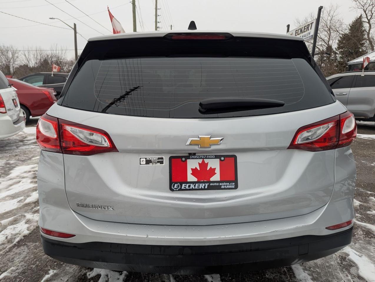 2021 Chevrolet Equinox LS WITH APPLE CARPLAY!! Photo