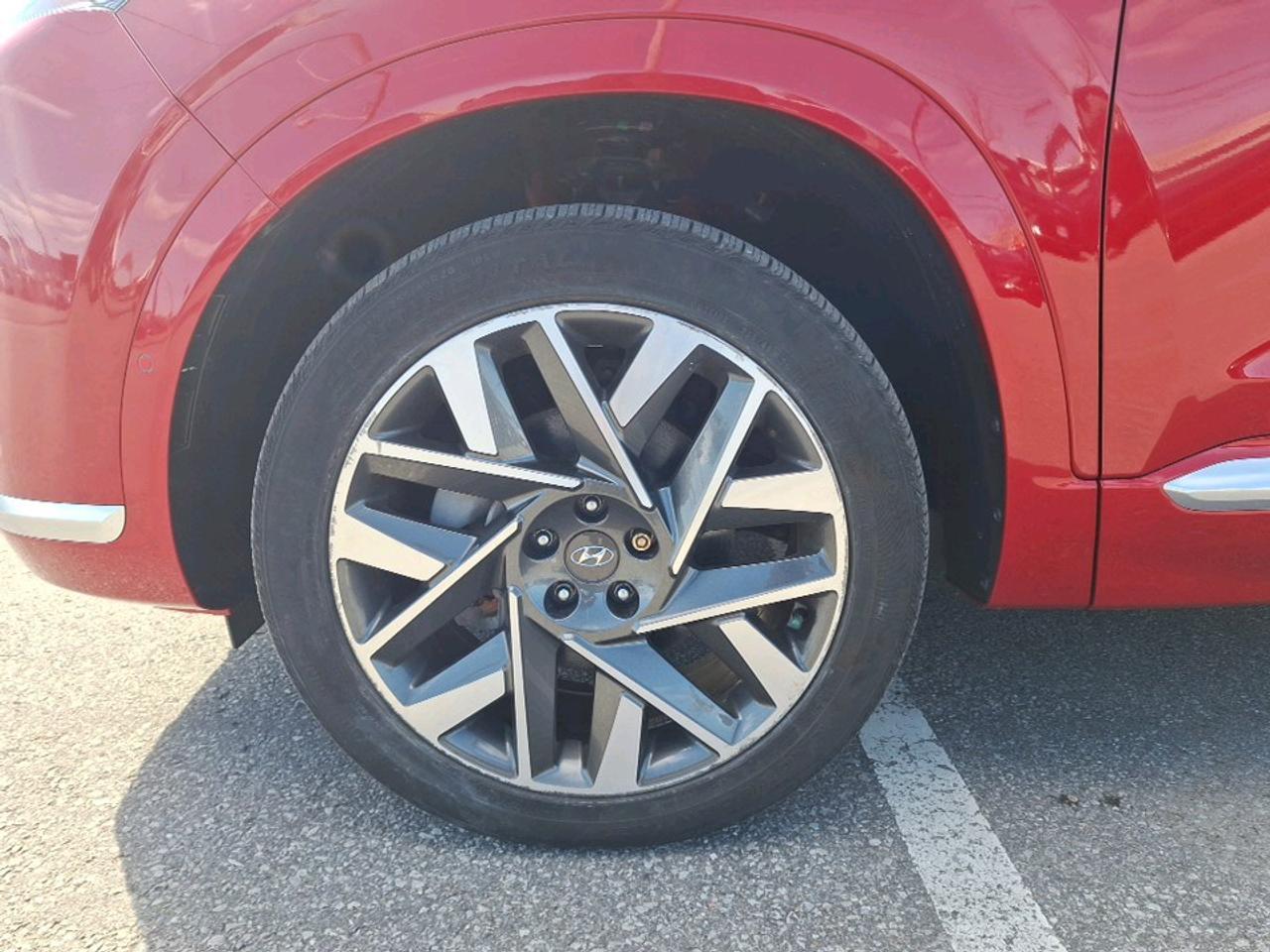 2022 Hyundai Santa Fe Ultimate Calligraphy Photo