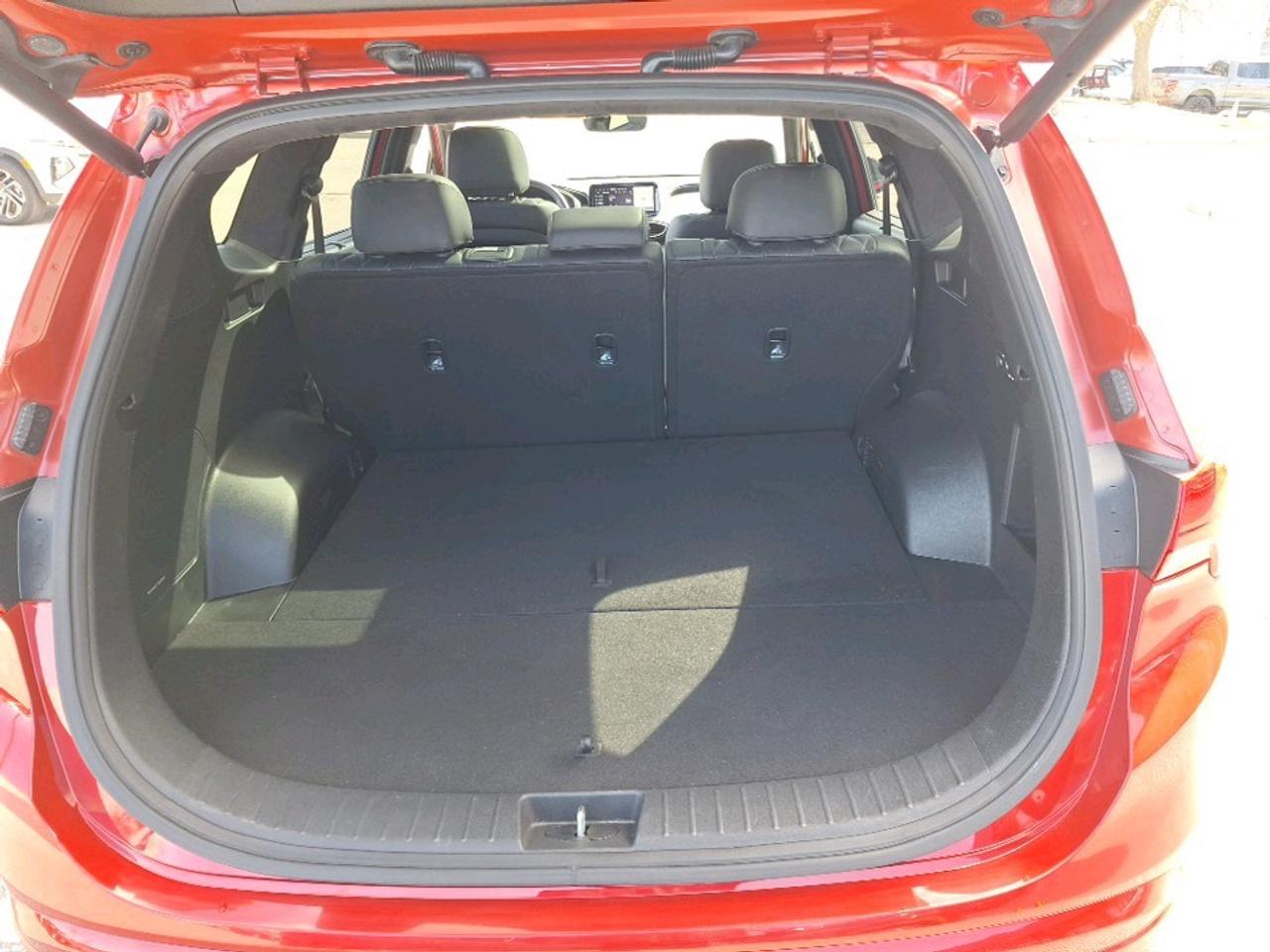 2022 Hyundai Santa Fe Ultimate Calligraphy Photo