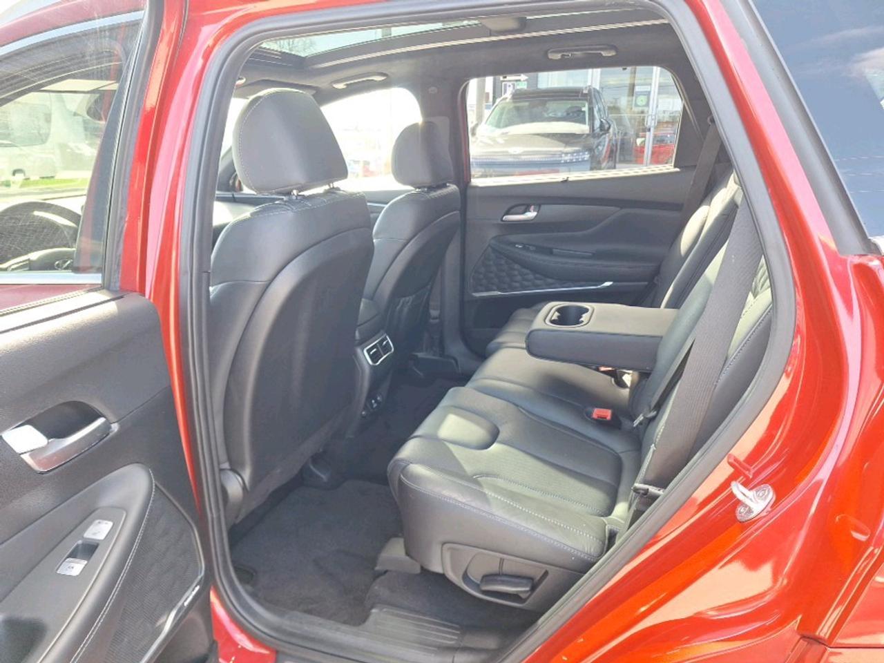 2022 Hyundai Santa Fe Ultimate Calligraphy Photo