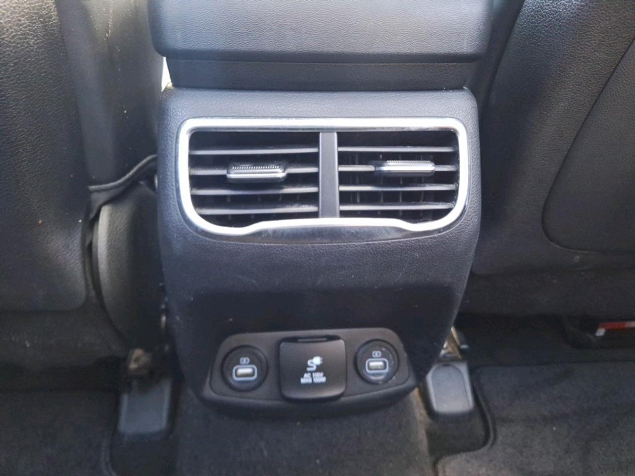 2022 Hyundai Santa Fe Ultimate Calligraphy Photo