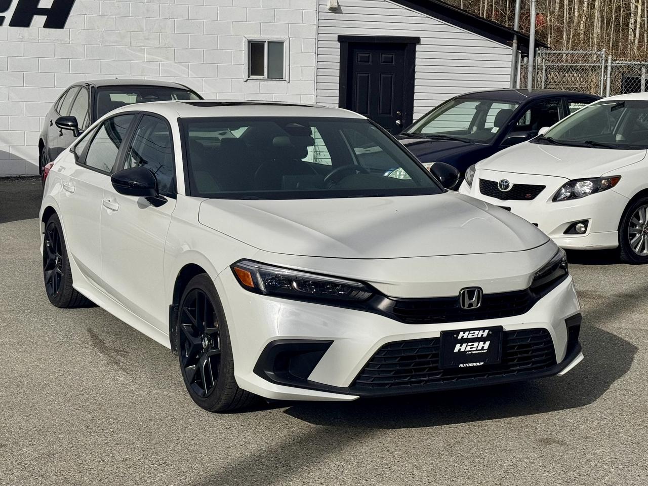 2024 Honda Civic FINANCING AVAILABLE Photo3
