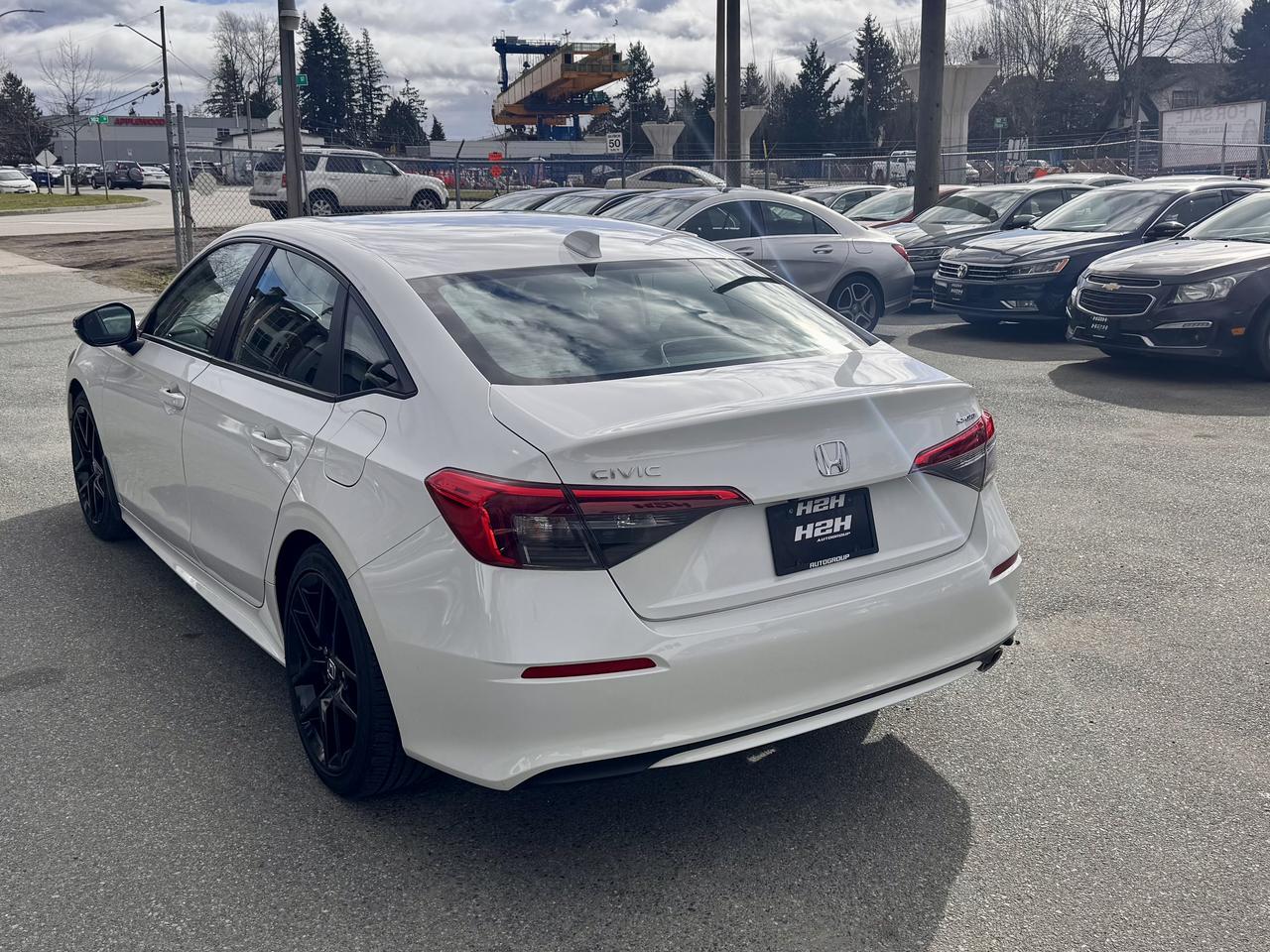 2024 Honda Civic FINANCING AVAILABLE Photo7