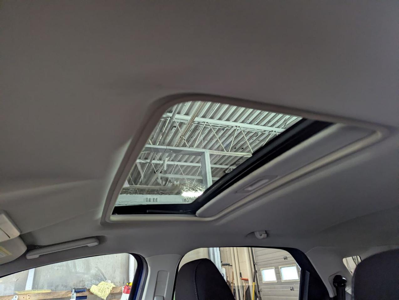 2020 Ford EcoSport SE WITH A SUNROOF!! Photo