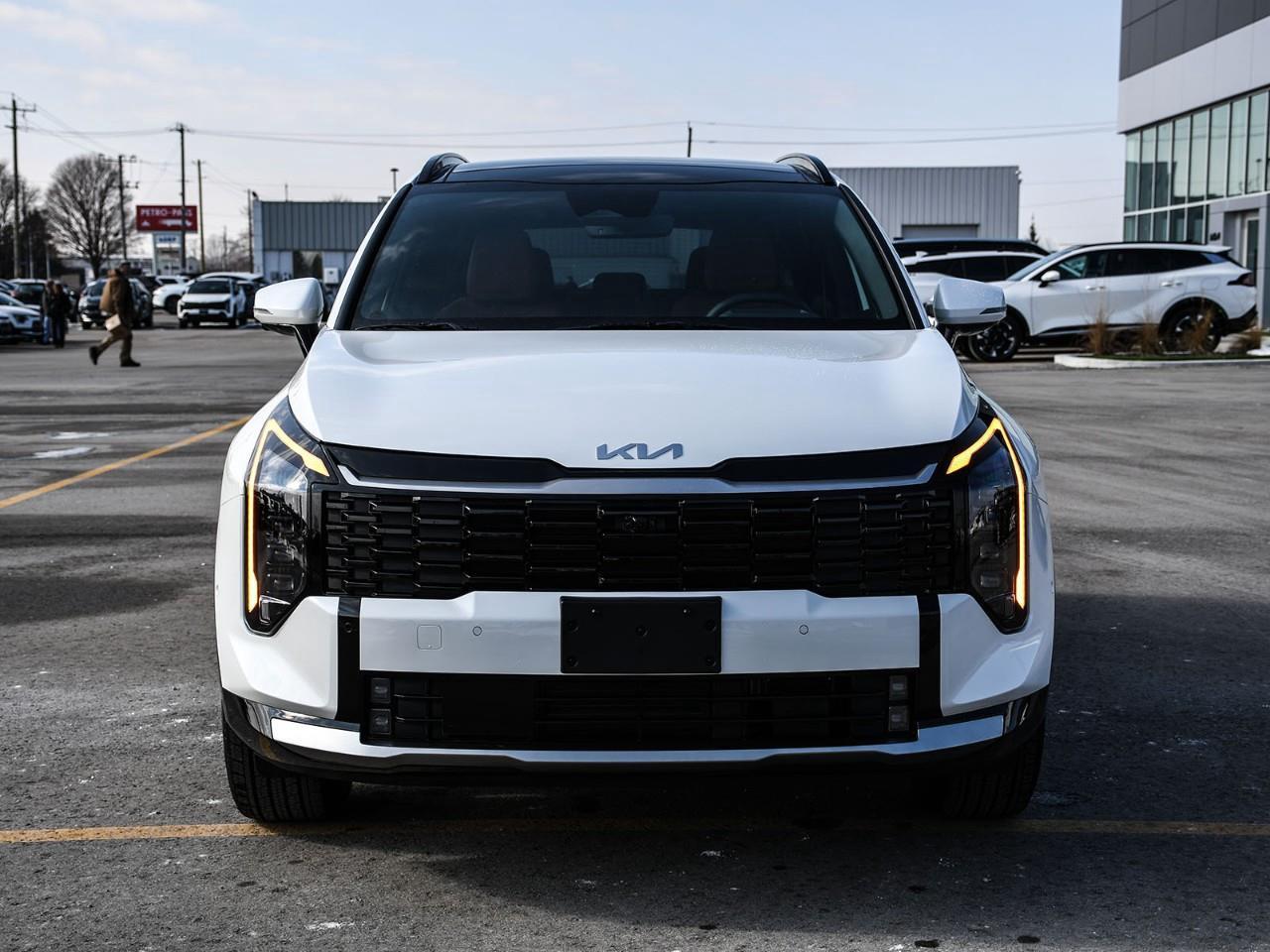 2026 Kia Sportage Hybrid SX w/Red Interior 2026 Kia Sportage Hybrid – SX Photo