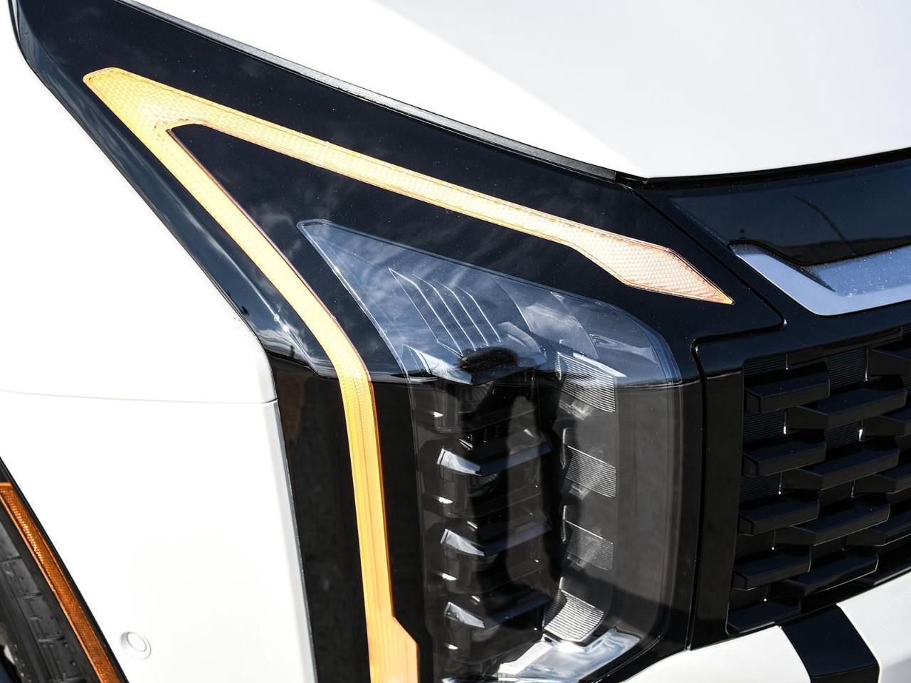 2026 Kia Sportage Hybrid SX w/Red Interior 2026 Kia Sportage Hybrid – SX Photo