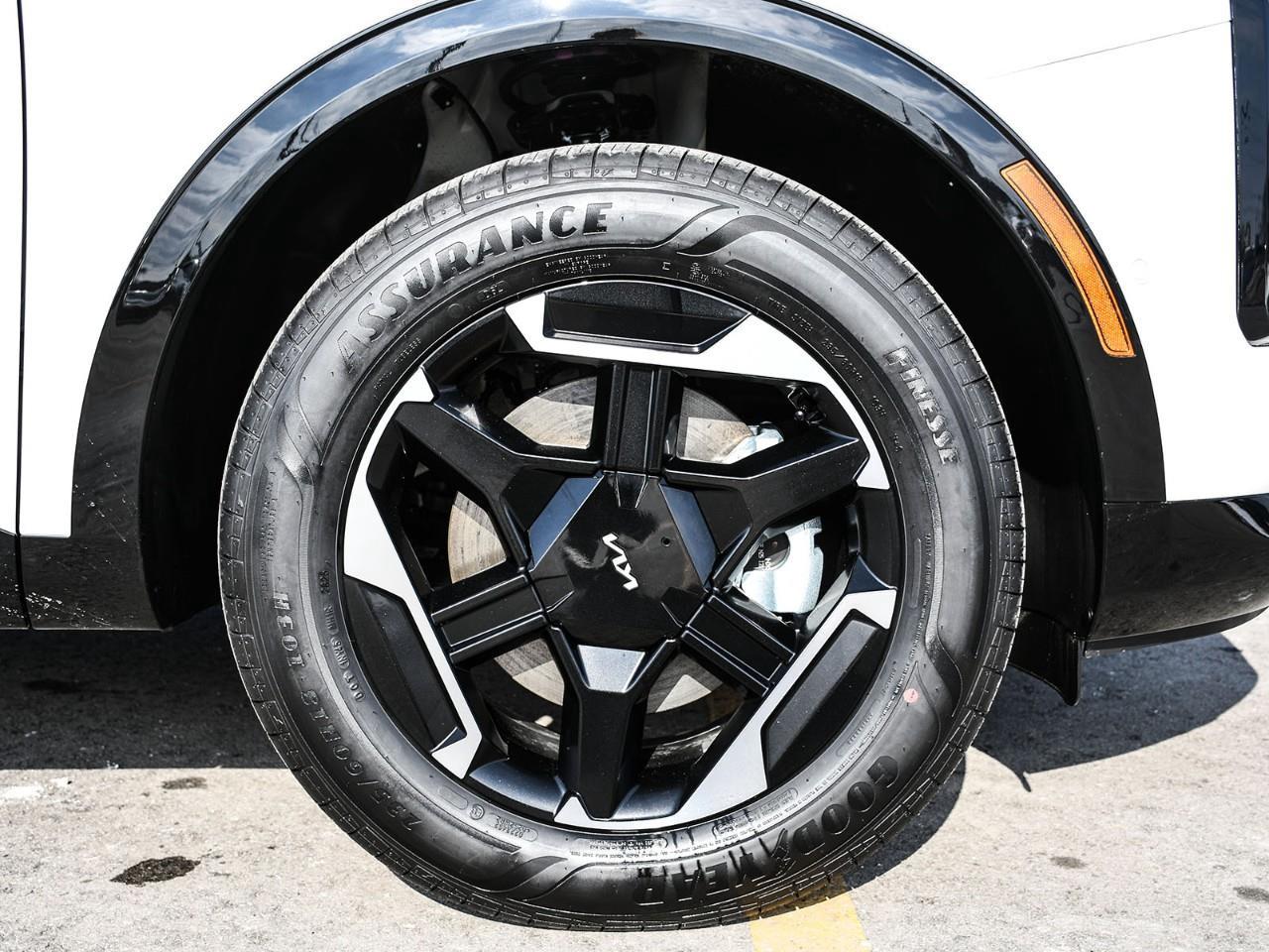 2026 Kia Sportage Hybrid SX w/Red Interior 2026 Kia Sportage Hybrid – SX Photo