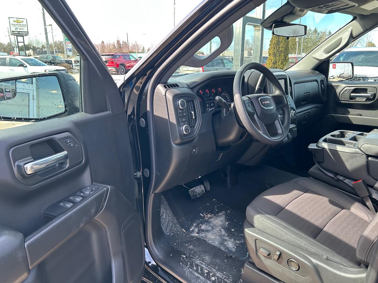 2026 GMC Sierra 1500 PRO Photo3
