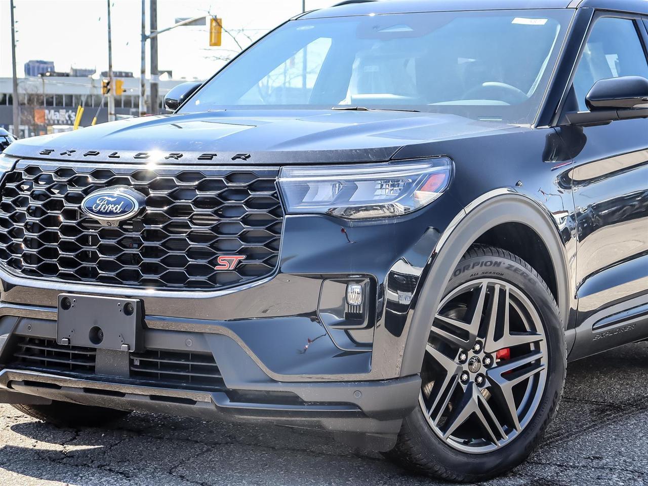 2026 Ford Explorer ST Photo5