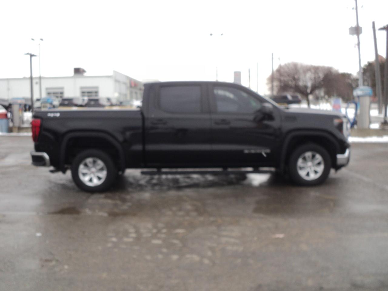 2024 GMC Sierra 1500 Pro  CrewCab 4WD 2.7L4cylGas 5'10"Box BackUpCam Photo
