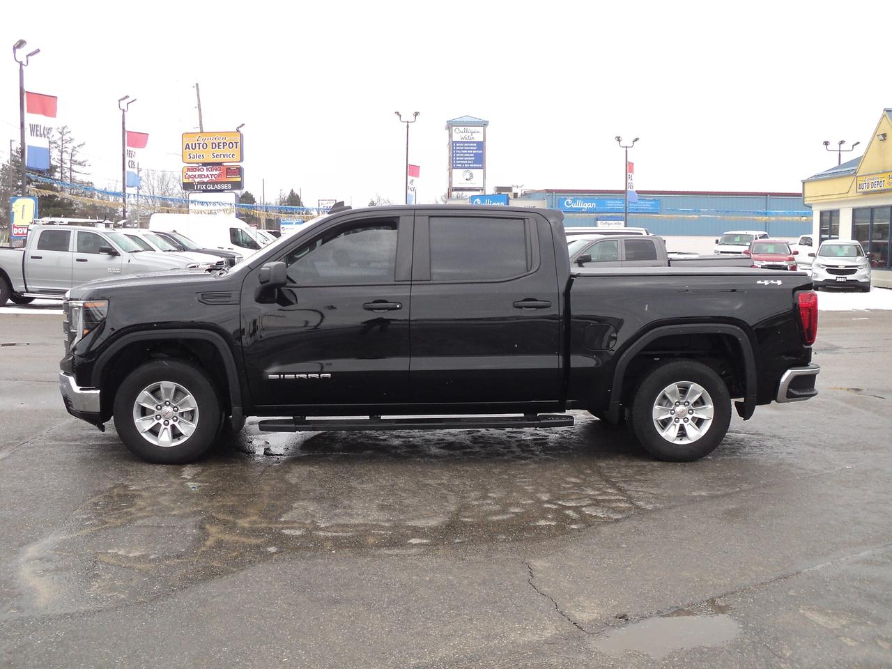 2024 GMC Sierra 1500 Pro  CrewCab 4WD 2.7L4cylGas 5'10"Box BackUpCam Photo