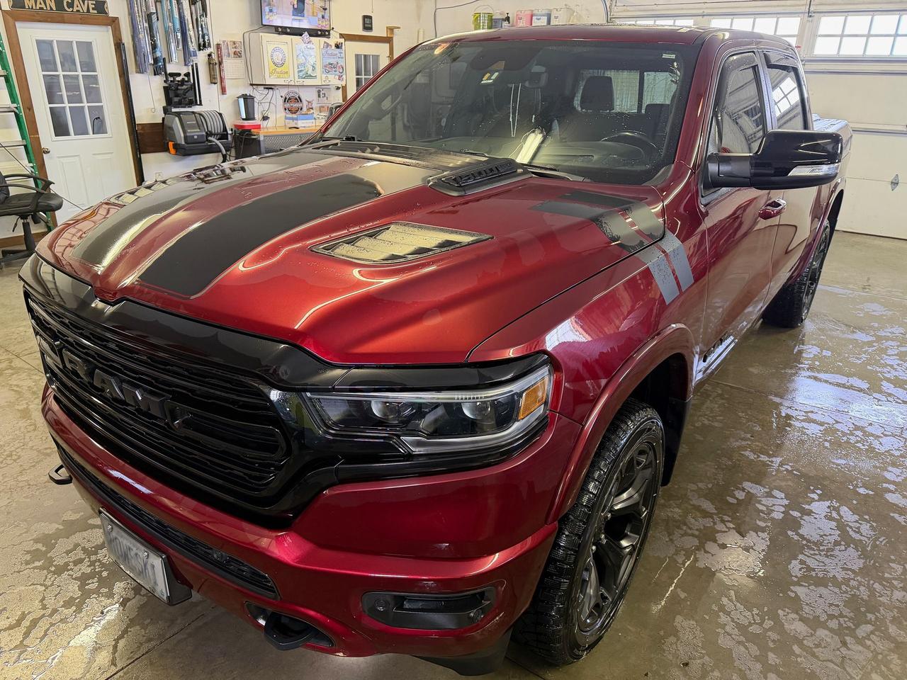 2022 RAM 1500 Limited 4x4 Crew Cab 5'7" Box Photo4