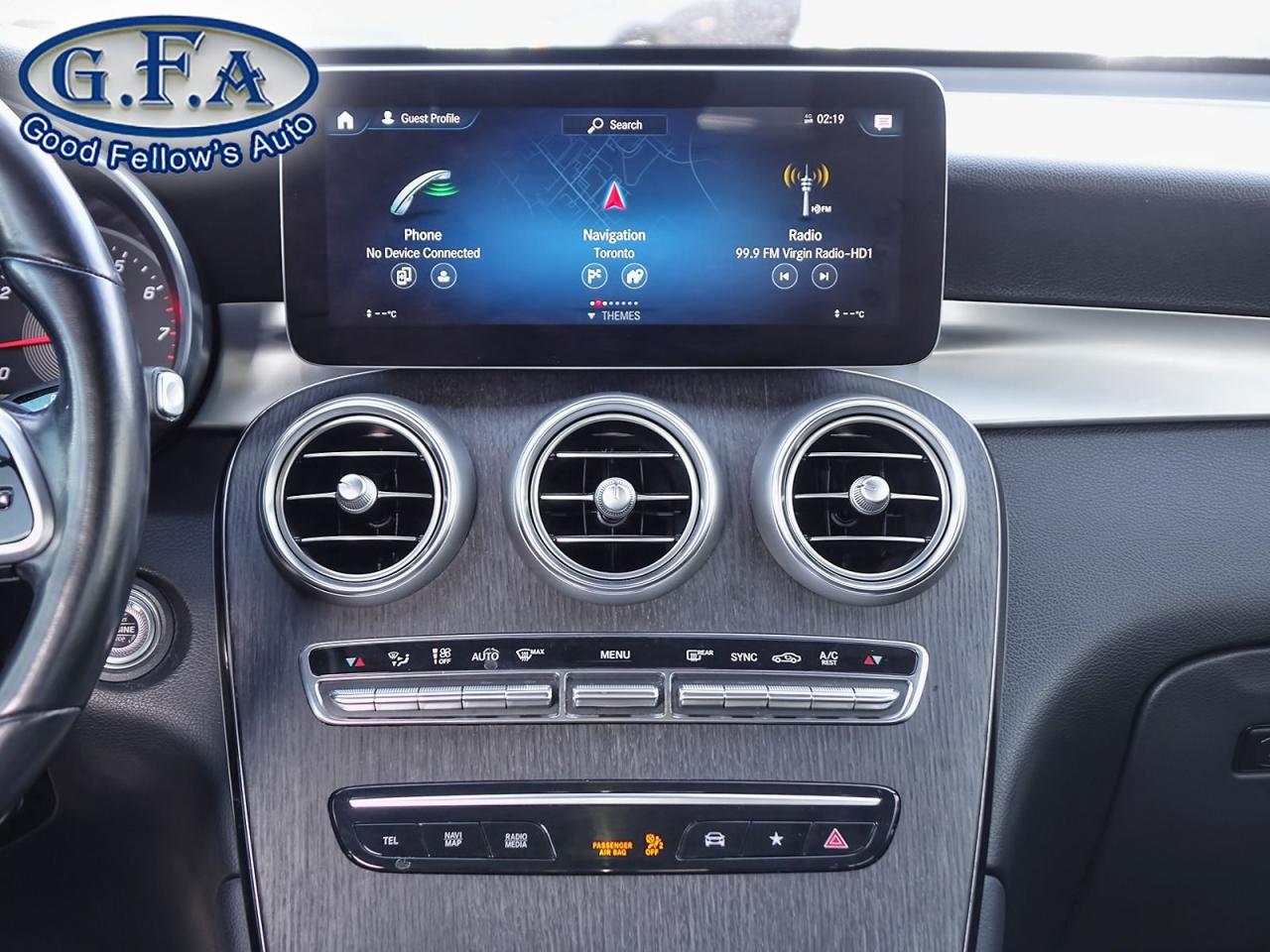 2022 Mercedes-Benz GLC-Class PREMIUM & PREMIUM PLUS PACKAGE, SPORT PACKAGE, 4MA Photo