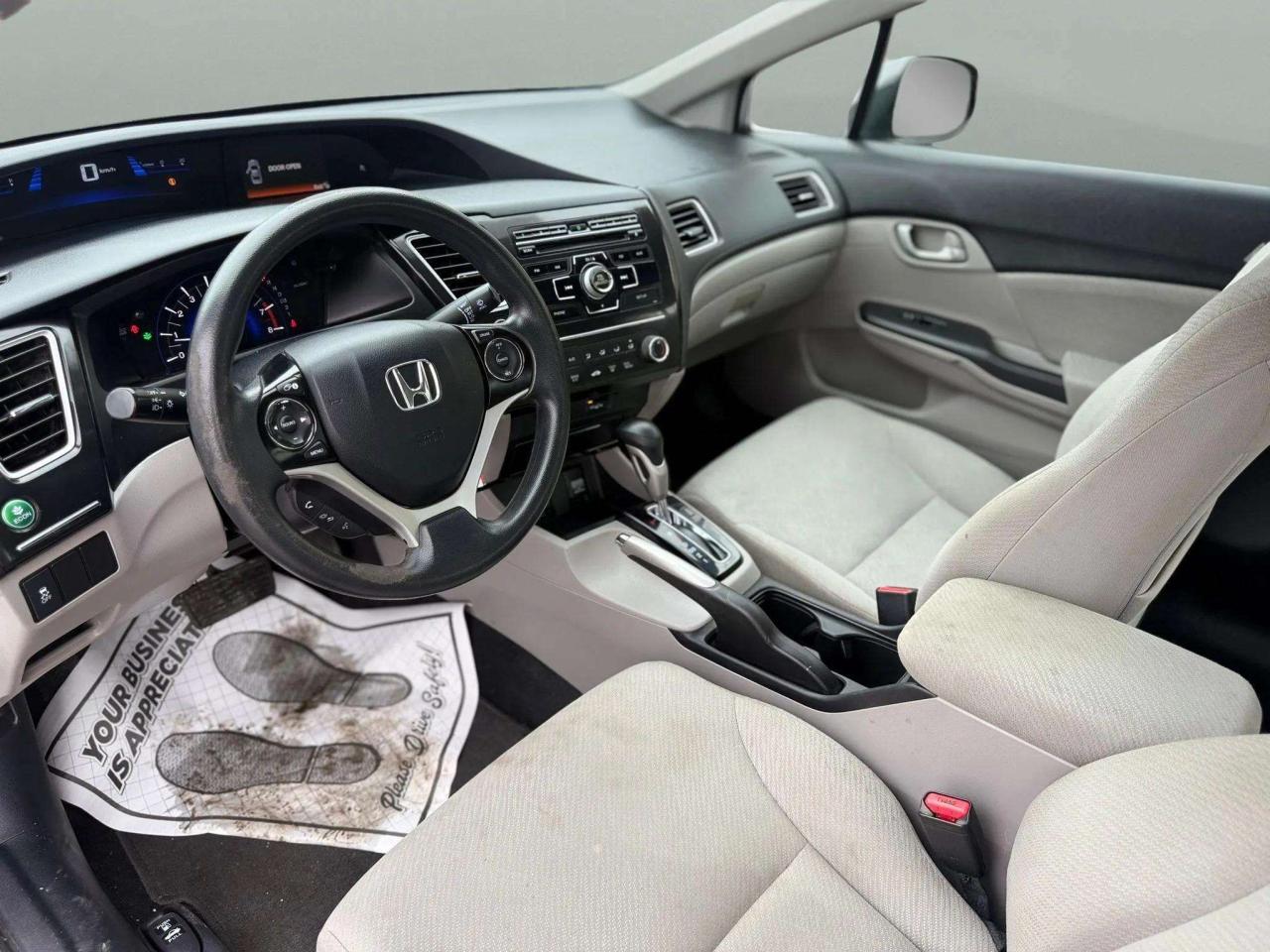 2013 Honda Civic 4dr Auto LX Photo