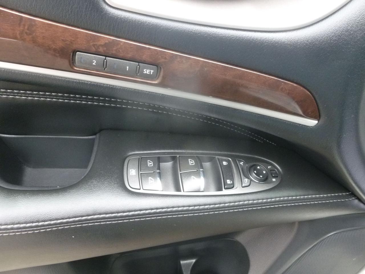 2017 Infiniti QX60  Photo