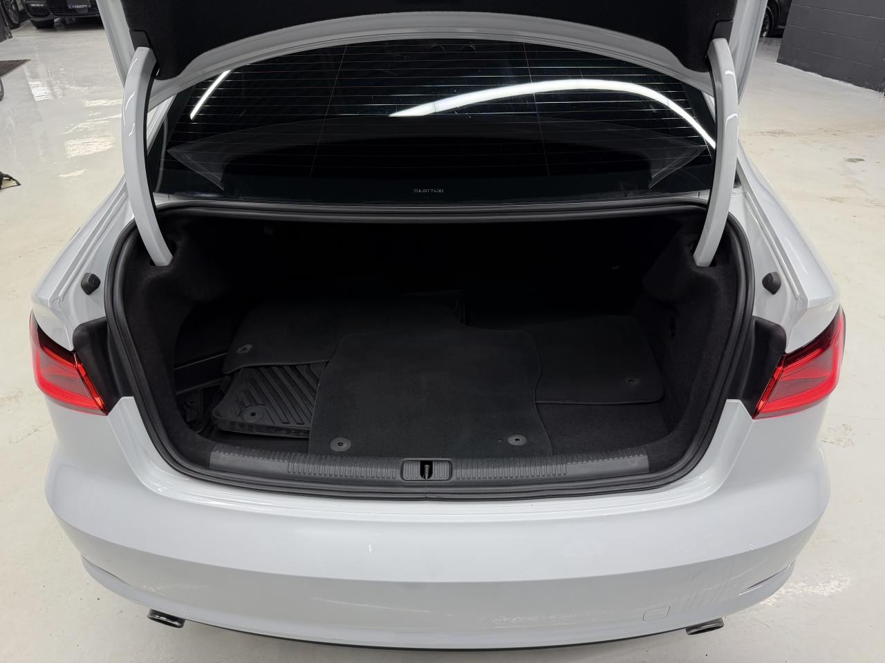 2015 Audi A3 AWD|2.0T|PREMIUM PLUS|PANO|BLUTOOTH| Photo