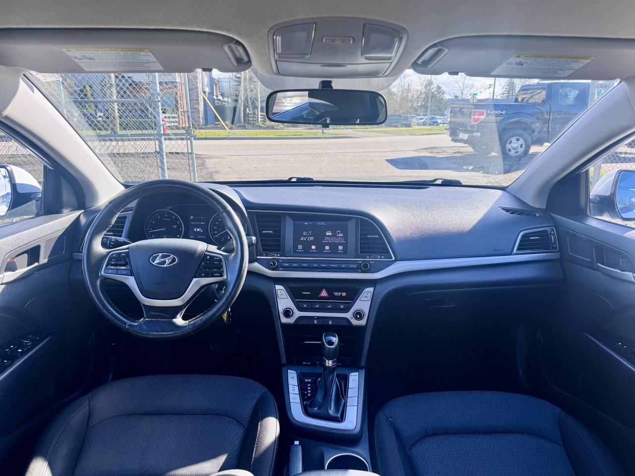 2018 Hyundai Elantra FINANCING AVAILABLE Photo10