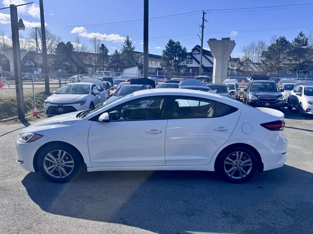 2018 Hyundai Elantra FINANCING AVAILABLE Photo8