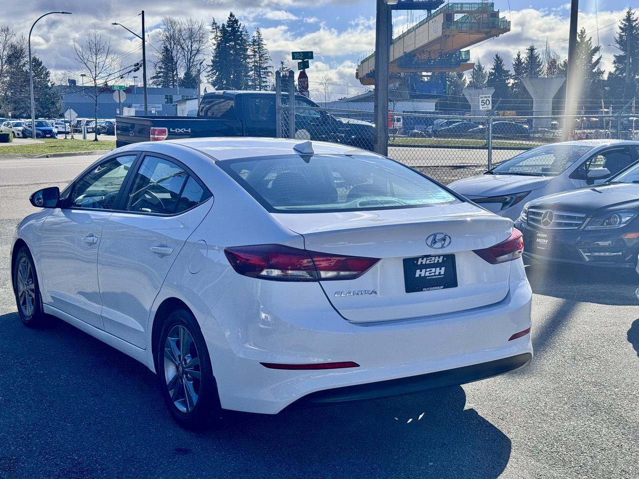 2018 Hyundai Elantra FINANCING AVAILABLE Photo7