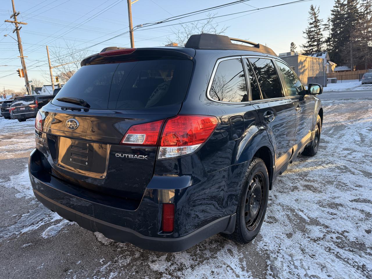 2013 Subaru Outback 2.5i Touring Photo