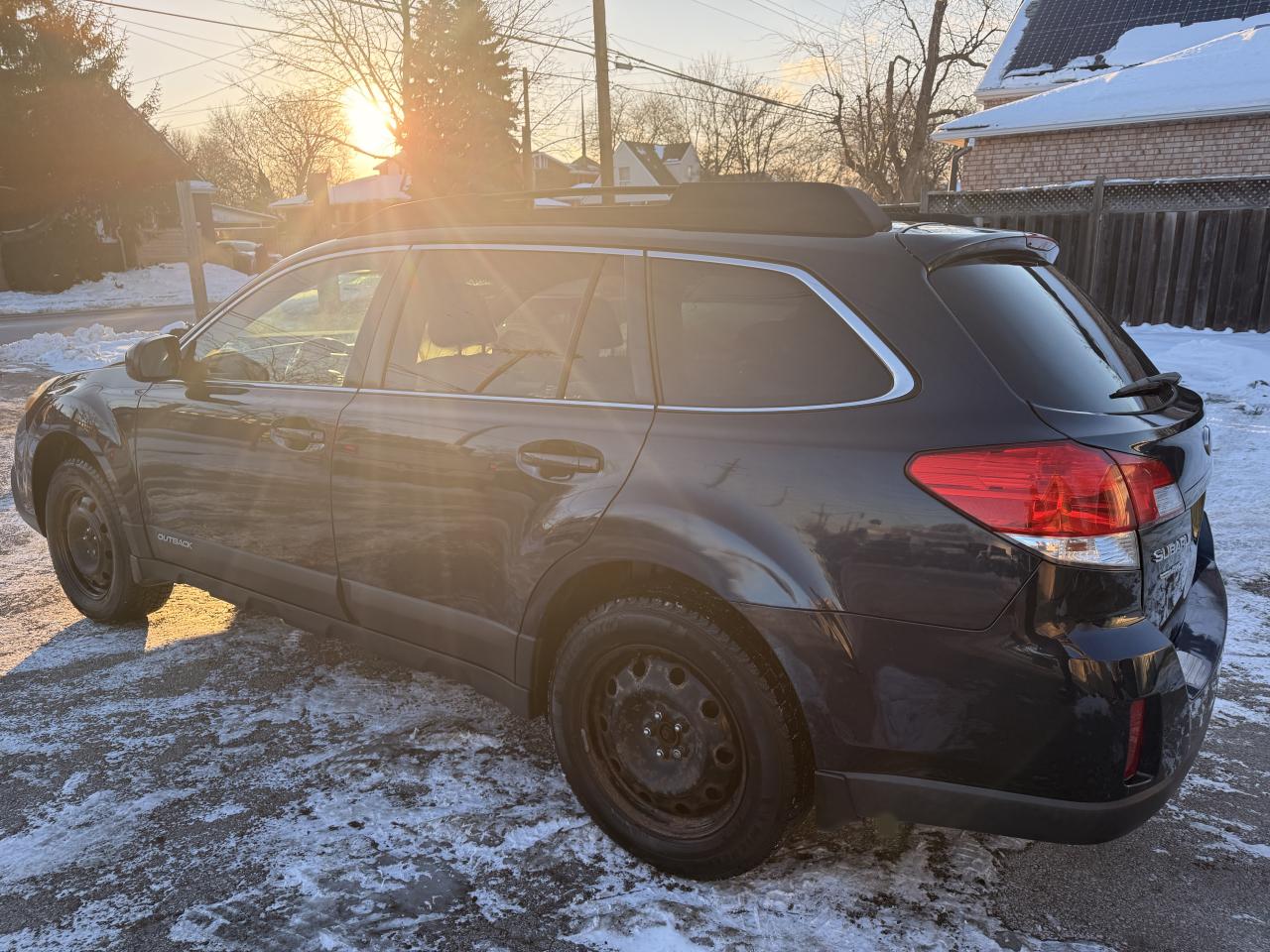 2013 Subaru Outback 2.5i Touring Photo