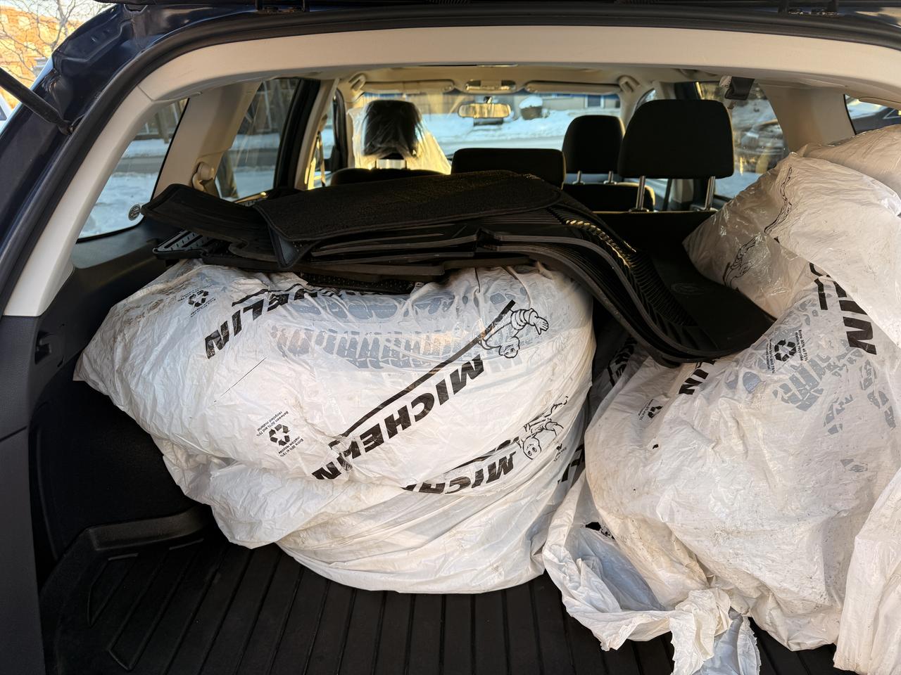 2013 Subaru Outback 2.5i Touring Photo