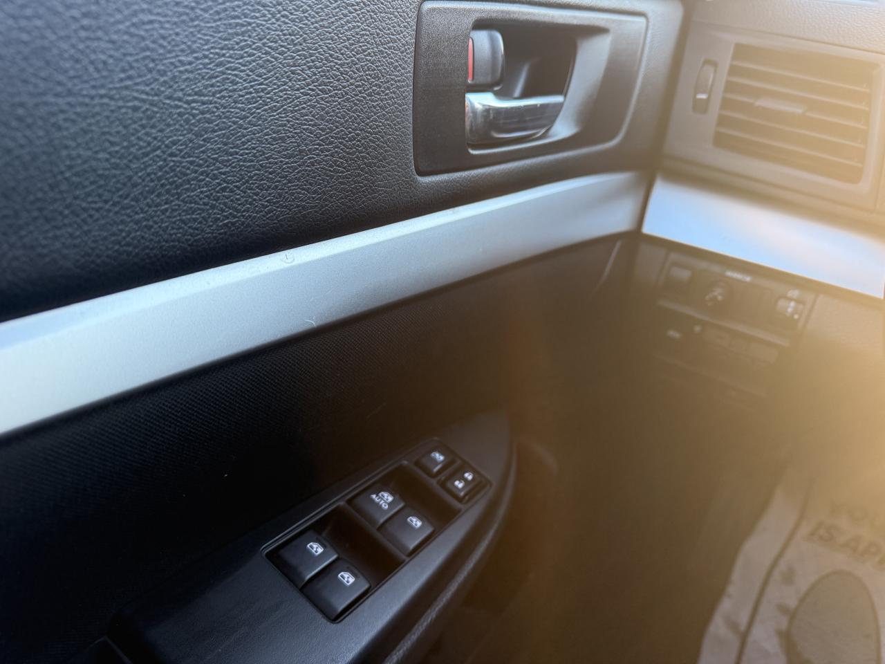 2013 Subaru Outback 2.5i Touring Photo