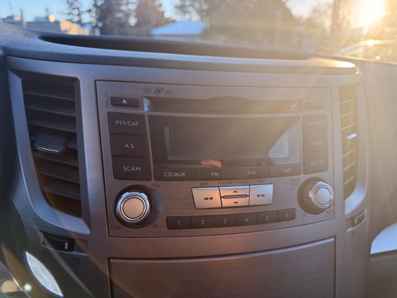 2013 Subaru Outback 2.5i Touring Photo