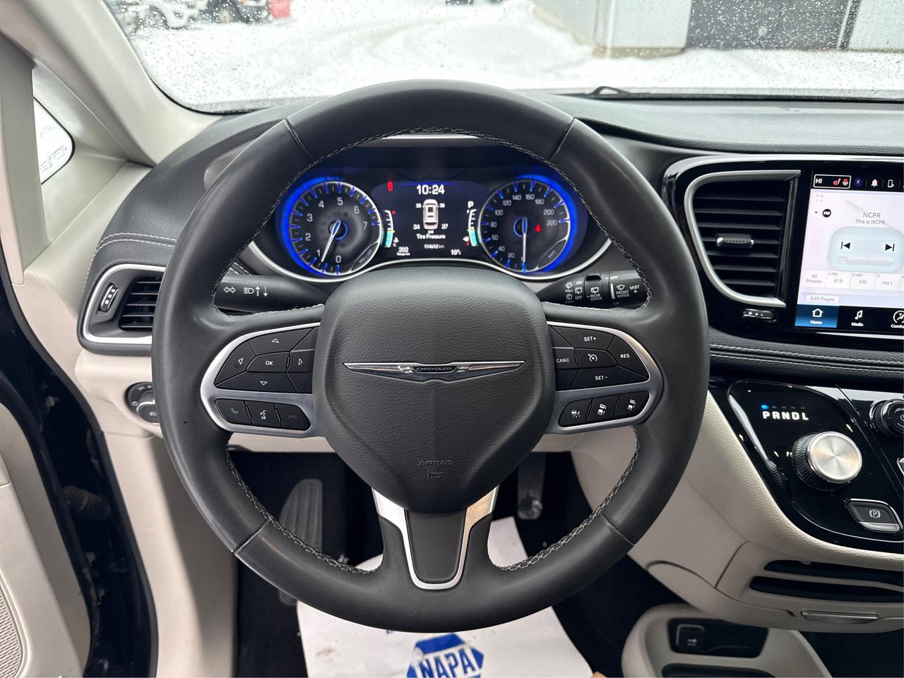 2023 Chrysler Pacifica Touring L Photo