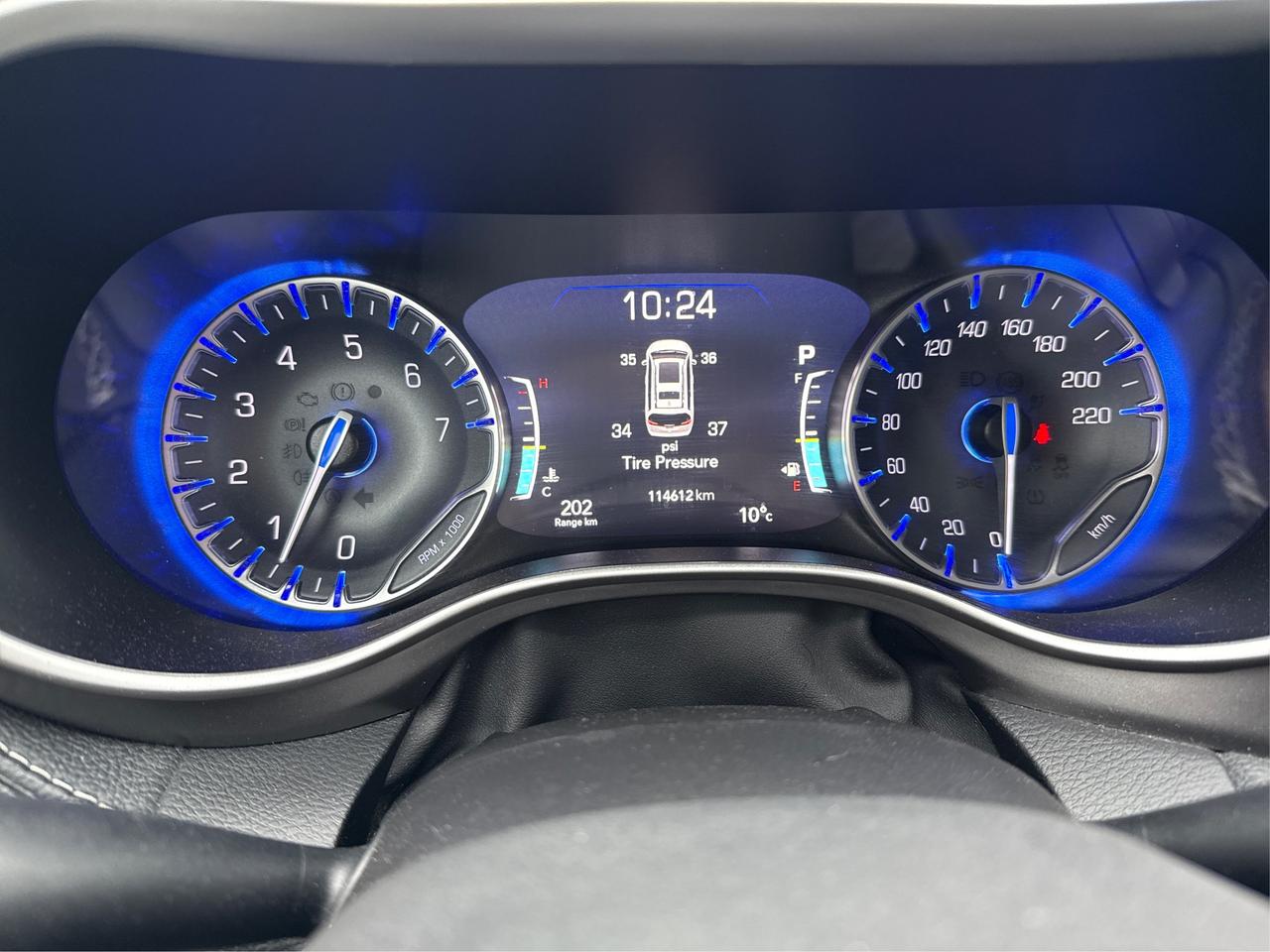 2023 Chrysler Pacifica Touring L Photo