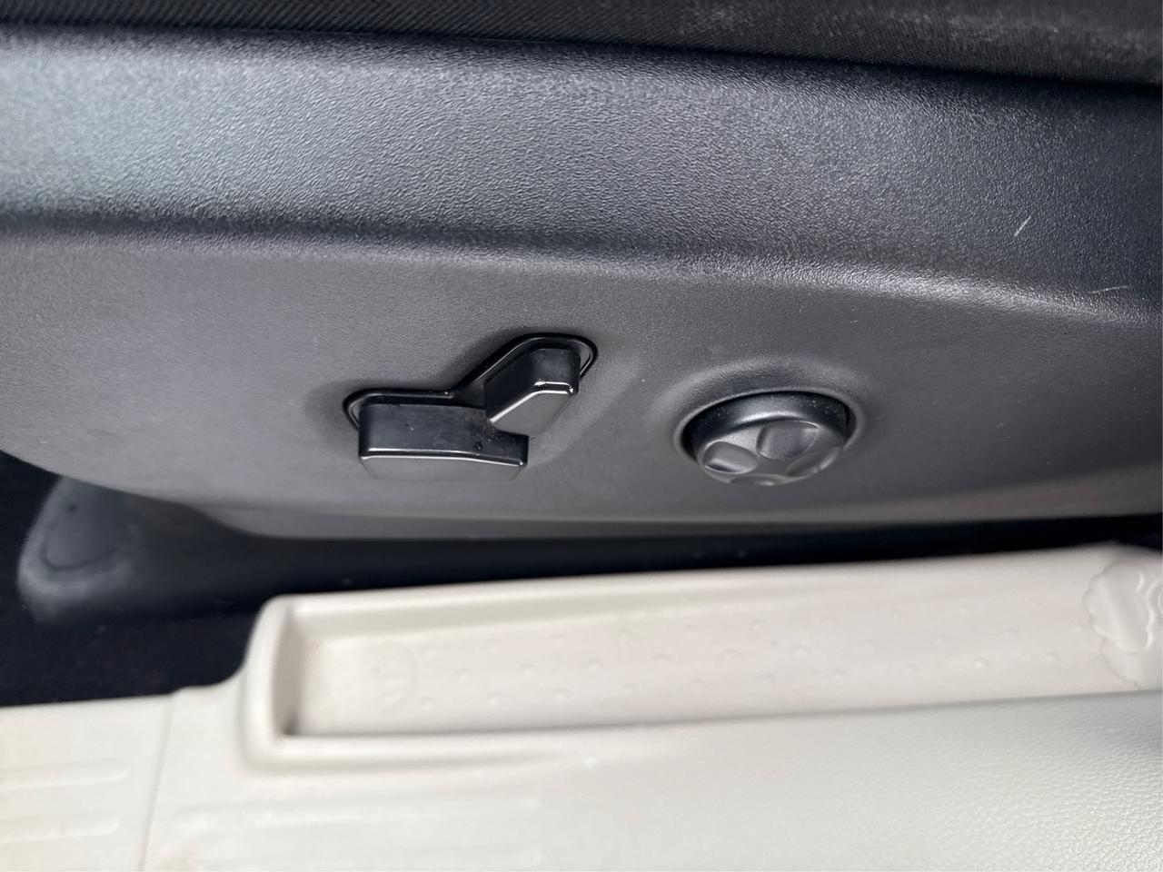 2023 Chrysler Pacifica Touring L Photo