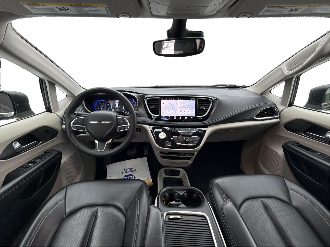 2023 Chrysler Pacifica Touring L Photo