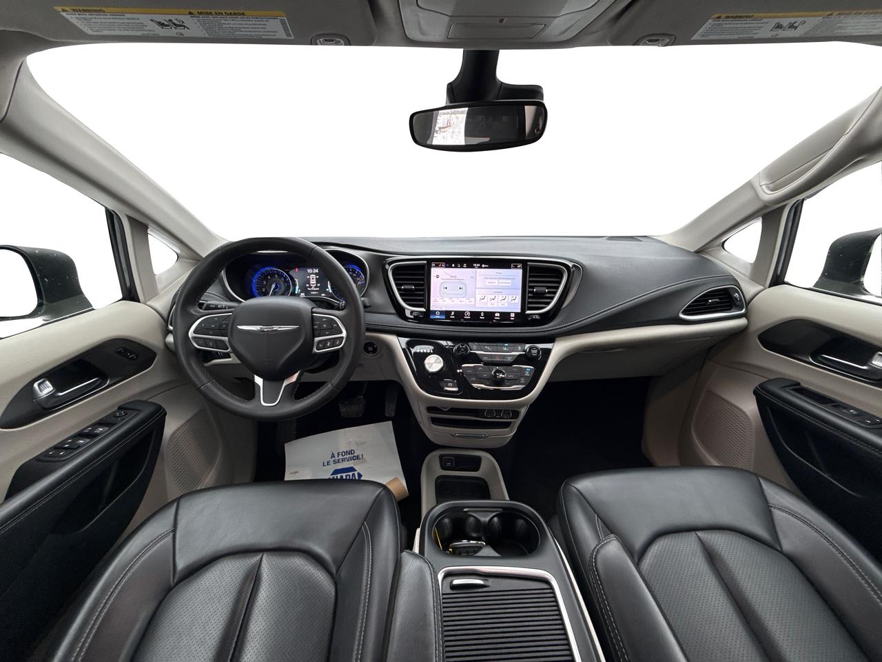 2023 Chrysler Pacifica Touring L Photo