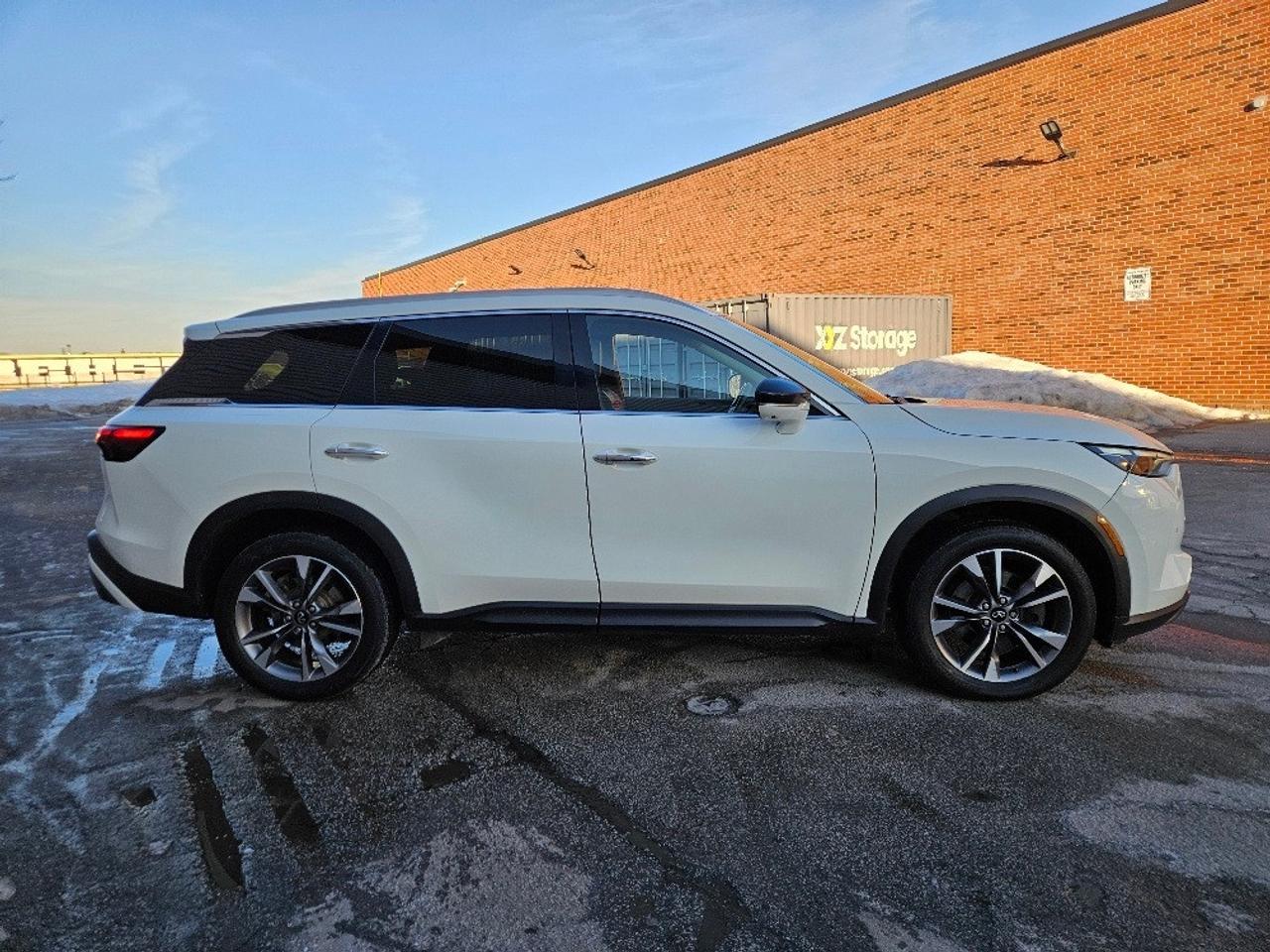 2022 Infiniti QX60 AWD-LUXE-7 PASSENGER-1 OWNER-CLEAN CARFAX Photo