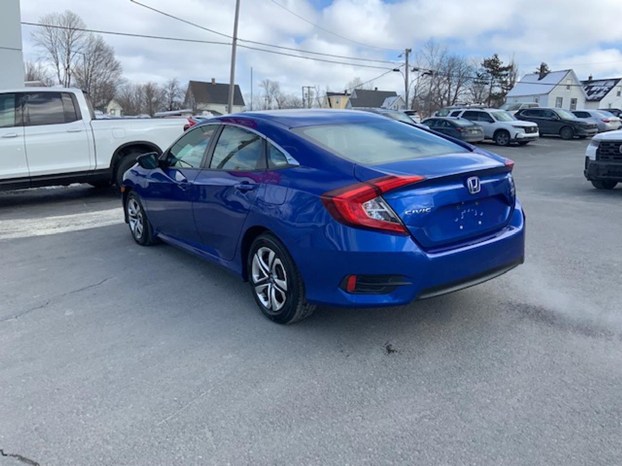 2018 Honda Civic 4D LX CVT Photo