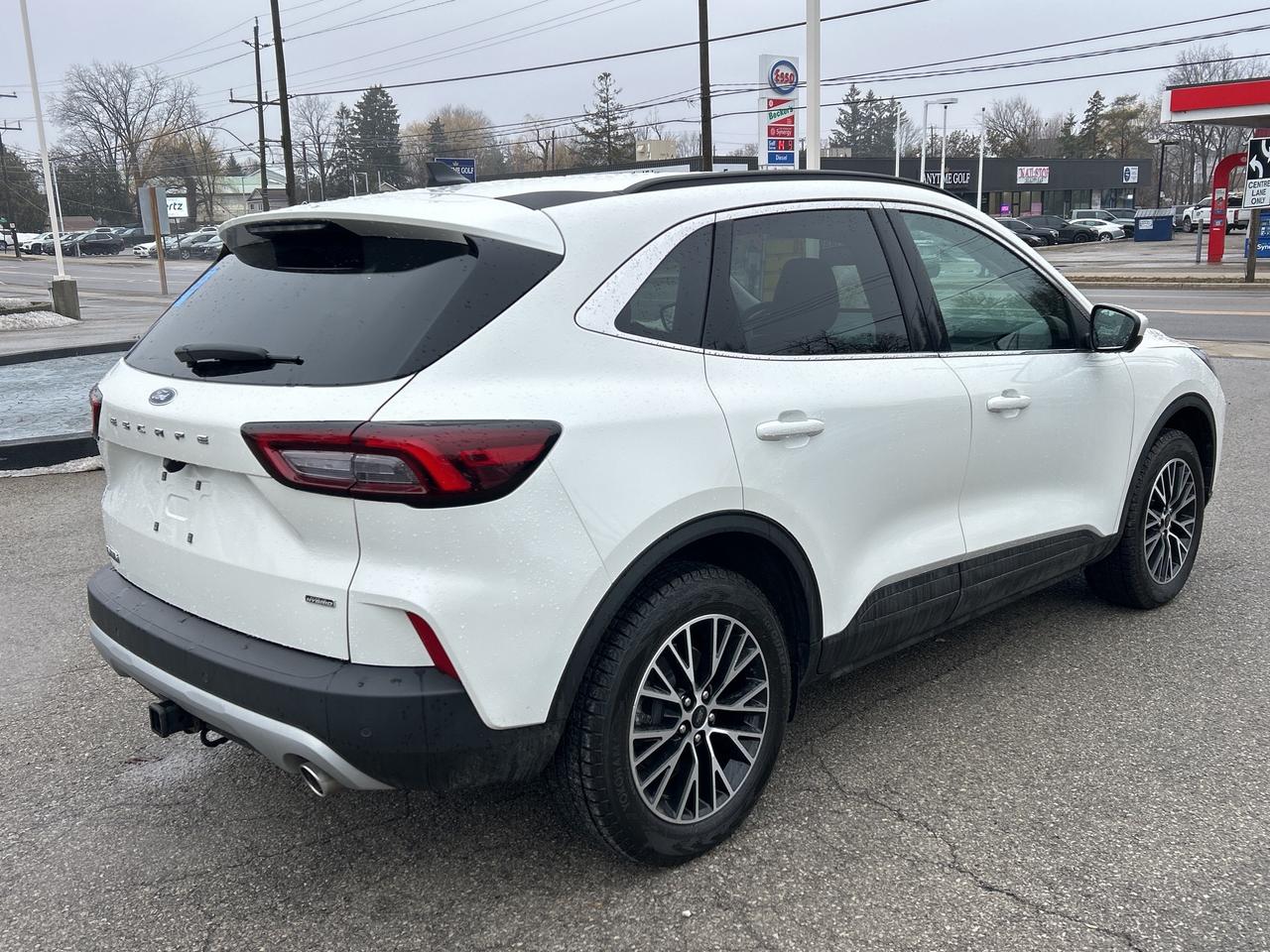 2025 Ford Escape PHEV FWD Photo4