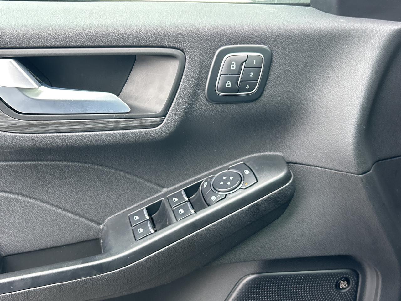 2025 Ford Escape PHEV FWD Photo
