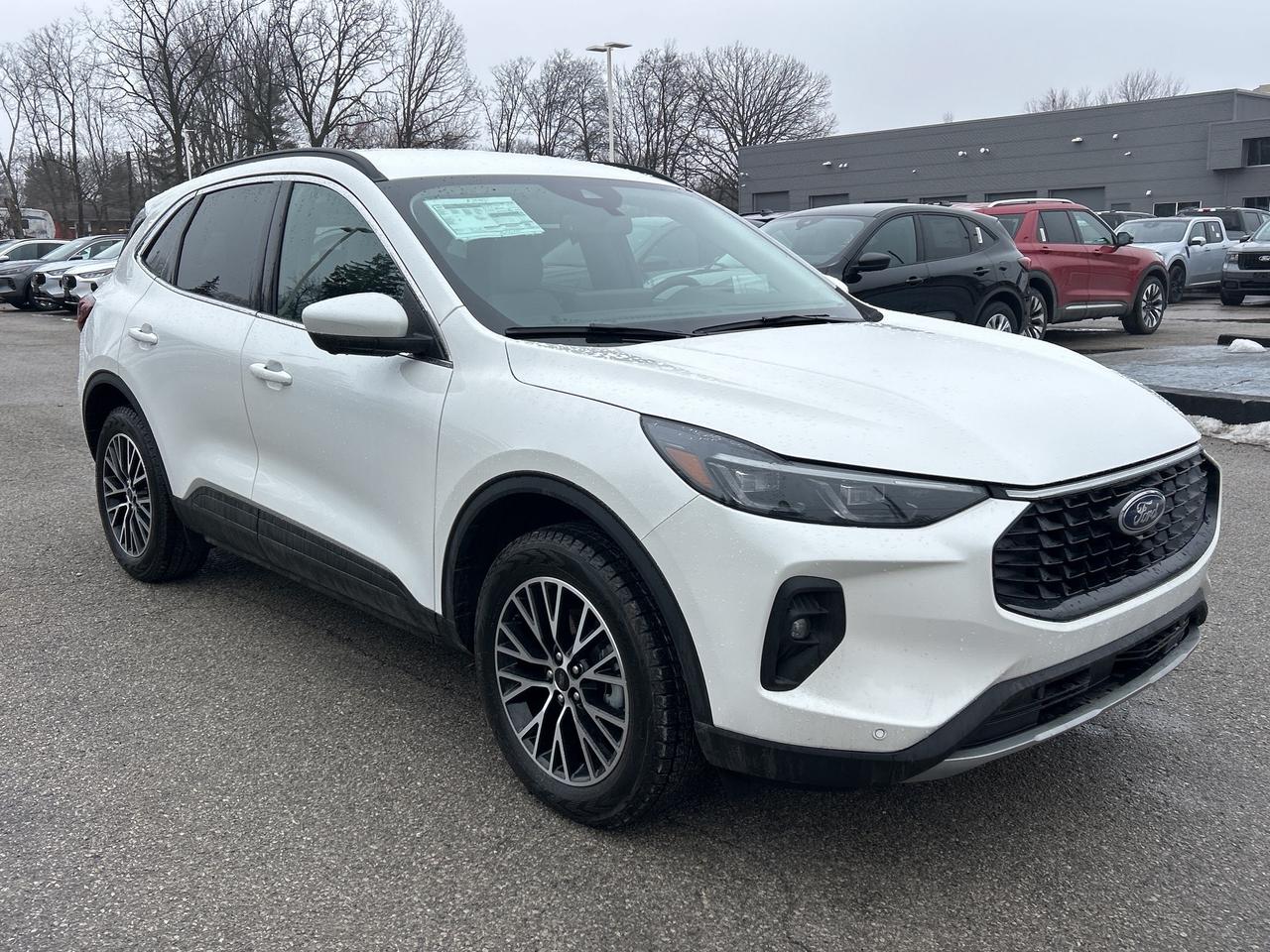 2025 Ford Escape PHEV FWD Photo