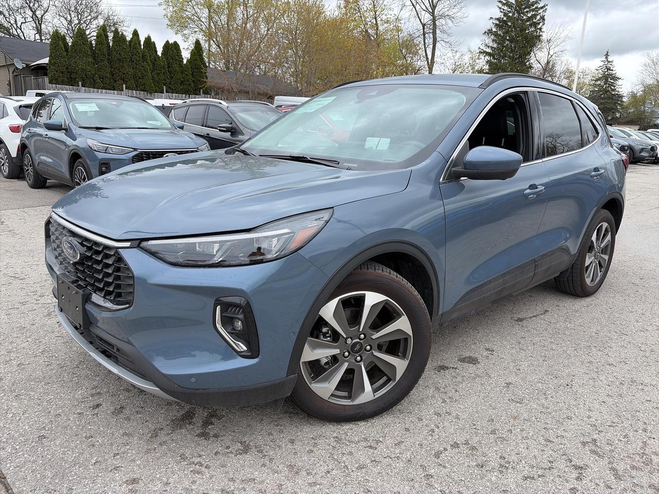 2023 Ford Escape Platinum AWD Photo