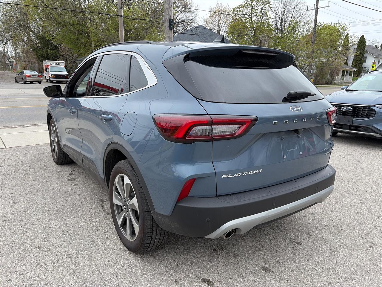2023 Ford Escape Platinum AWD Photo2