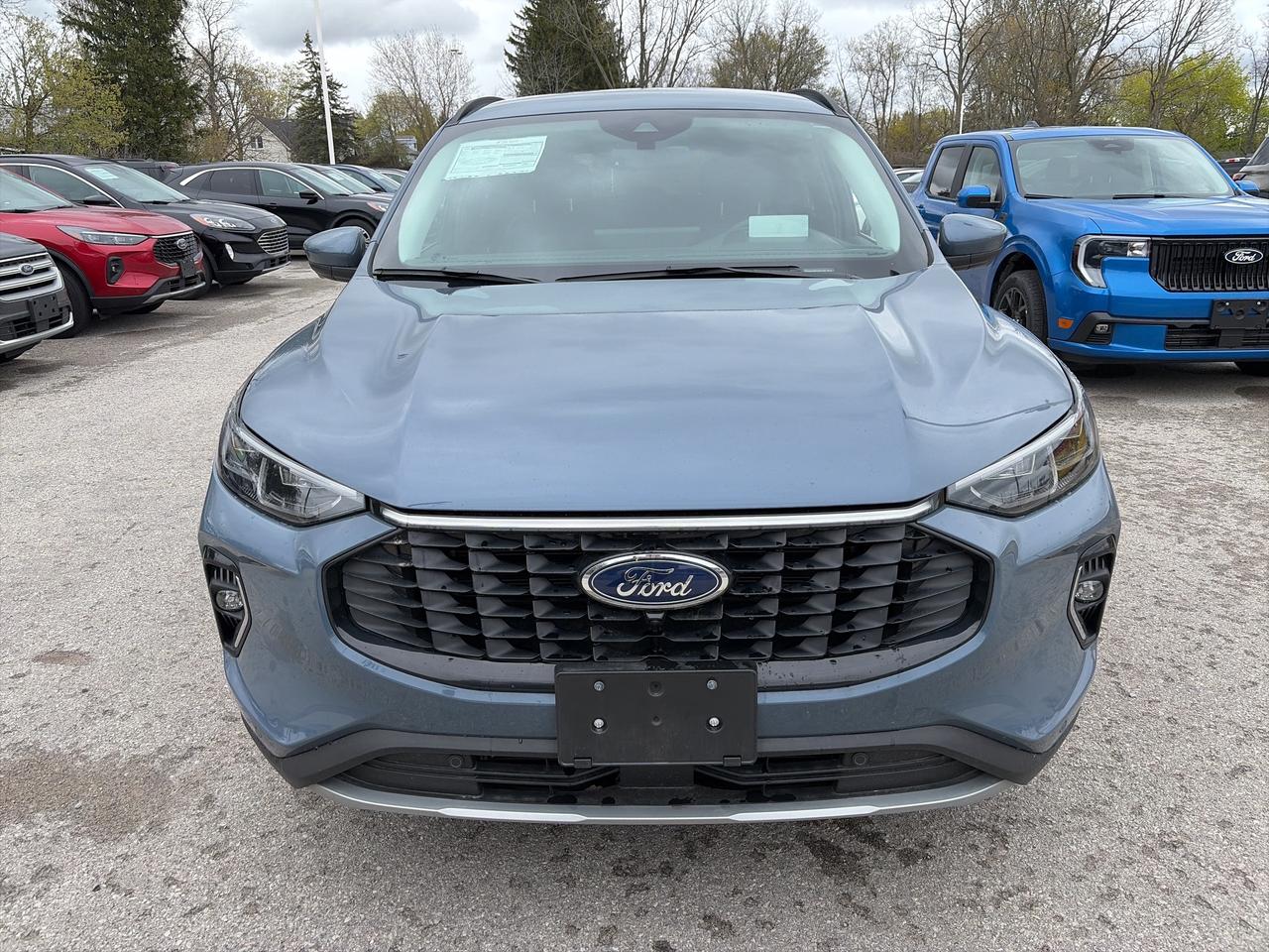 2023 Ford Escape Platinum AWD Photo